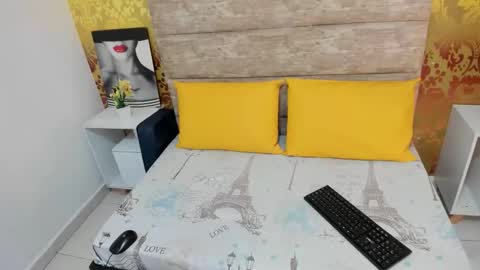 Eliana online show from November 2025 02:34:02 AM