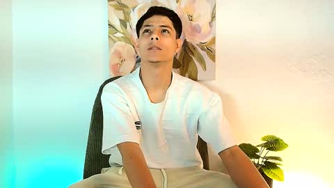 elias_salvatore_ online show from May 2026 02:12:01 PM