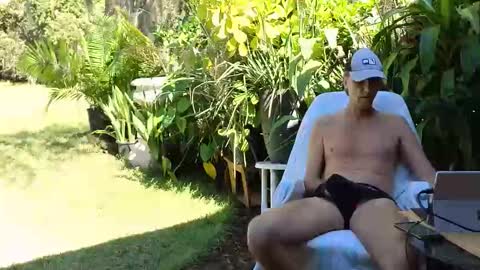 Snapshot of eliberator chatting on October 2025 05:58:02 PM eliberator online show from October 2025 05:58:02 PM