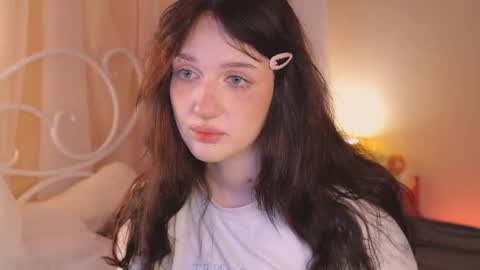 Ellie online show from October 2025 05:27:02 AM