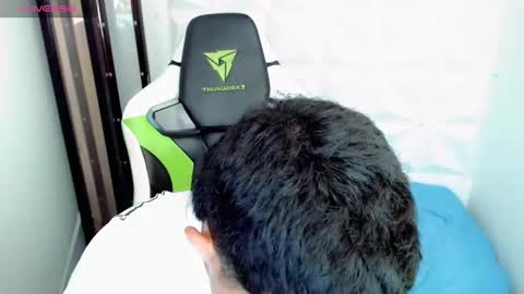 Snapshot of elii_797 chatting on December 2024 04:09:02 PM bby-santy online show from December 2024 04:09:02 PM