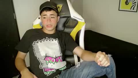 Snapshot of elii_797 chatting on October 2025 02:17:02 PM bby-santy online show from October 2025 02:17:02 PM