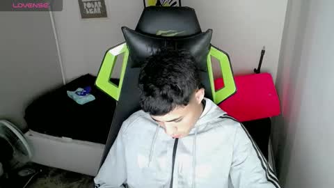 bby-santy online show from November 2025 07:59:02 PM