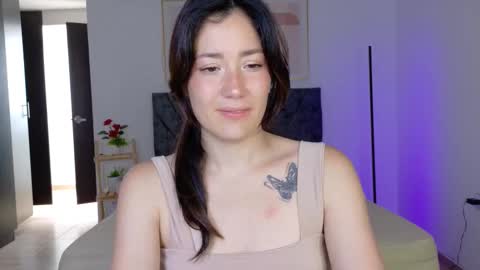 eliiih_ online show from October 2025 02:45:02 PM