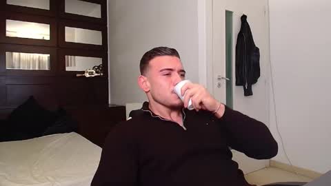 ElijahThorne online show from November 2025 05:40:01 AM