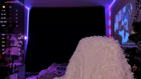 Snapshot of elilybby chatting on January 2026 06:02:02 PM Your baby Eli online show from January 2026 06:02:02 PM