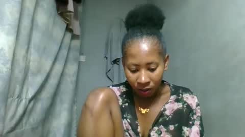 Snapshot of elina981 chatting on February 2026 08:29:02 AM elina981 online show from February 2026 08:29:02 AM