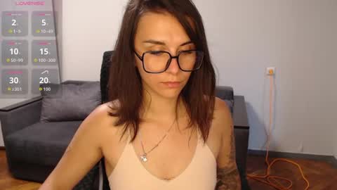 Snapshot of elina_posh chatting on June 2026 11:37:01 AM Liza online show from June 2026 11:37:01 AM