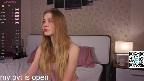 Elina online show from November 2025 01:26:01 AM