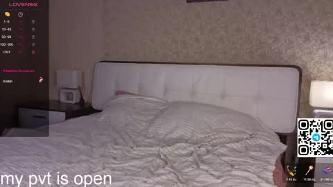 Elina online show from November 2025 01:27:01 AM