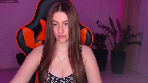 Snapshot of elinkalove chatting on September 2025 08:32:02 PM Elina online show from September 2025 08:32:02 PM