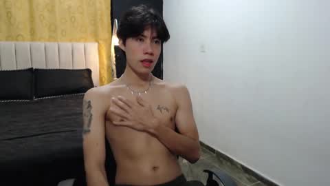 Snapshot of elio_collem chatting on February 2025 08:42:01 AM ELIO online show from February 2025 08:42:01 AM