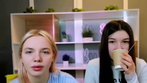 Snapshot of elis_sunny chatting on February 2026 06:22:01 AM elis_sunny online show from February 2026 06:22:01 AM