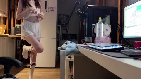 Snapshot of elisa_north chatting on February 2025 05:29:02 AM Elisa North online show from February 2025 05:29:02 AM