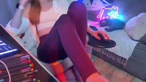 Snapshot of elisa_north chatting on September 2025 05:28:01 PM Elisa North online show from September 2025 05:28:01 PM