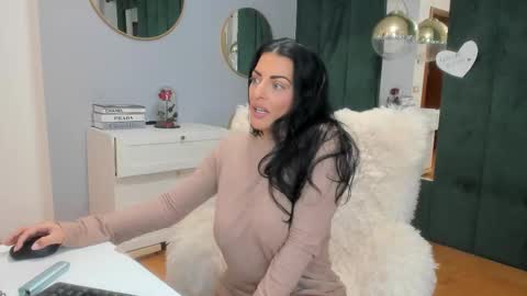 Maria online show from November 2025 06:05:01 AM