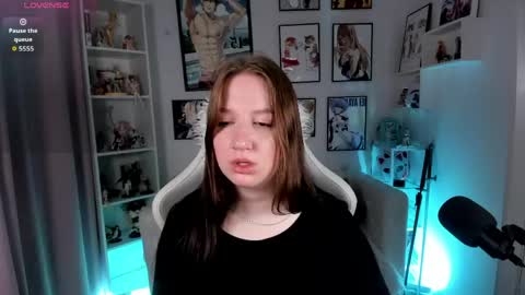 Snapshot of elisabeth_binder chatting on June 2026 04:05:01 AM your sweet Lisa online show from June 2026 04:05:01 AM