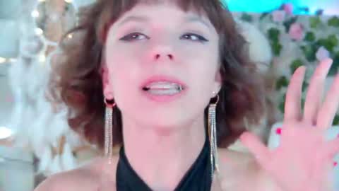 ElisabethDavis online show from July 2026 03:33:01 PM