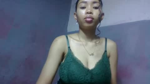 elisabethee online show from April 2026 12:01:01 AM