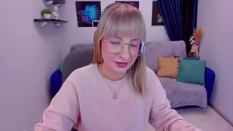 Elisabeth online show from January 2025 03:33:02 PM