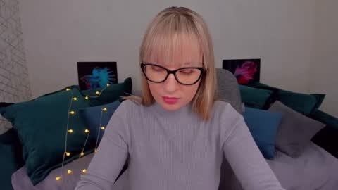 Elisabeth online show from February 2025 11:40:02 AM