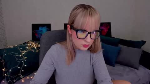 Elisabeth online show from February 2025 03:05:01 PM