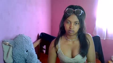 Snapshot of elisah01 chatting on May 2026 06:41:02 AM elisah01 online show from May 2026 06:41:02 AM