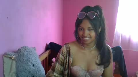 Snapshot of elisah01 chatting on May 2026 05:46:01 AM elisah01 online show from May 2026 05:46:01 AM