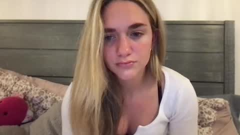 Elisa Sinclair online show from December 2024 11:03:01 PM