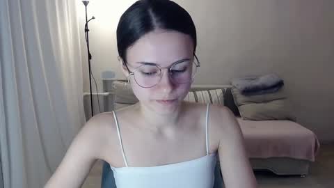 Snapshot of eliscuteblonde chatting on January 2025 08:28:01 PM Elis online show from January 2025 08:28:01 PM