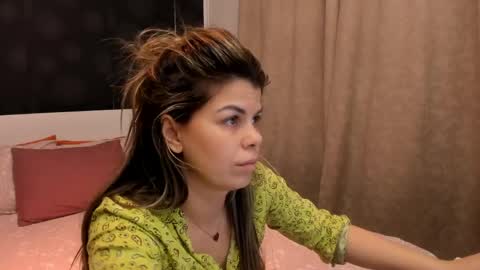 Elly online show from April 2026 08:18:01 PM