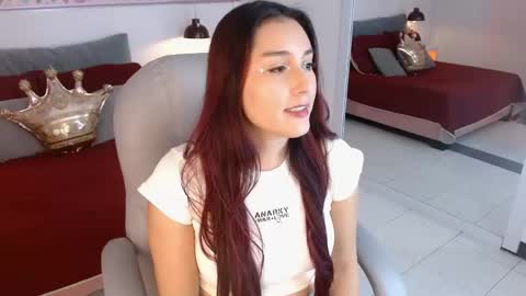 Snapshot of elisevalmont chatting on April 2026 03:37:02 AM ELISE online show from April 2026 03:37:02 AM