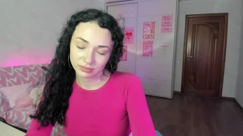Eliss online show from June 2026 12:18:01 PM