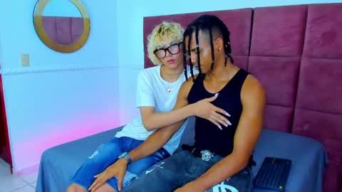 Valentino Konny y Jhon online show from May 2026 01:00:01 AM