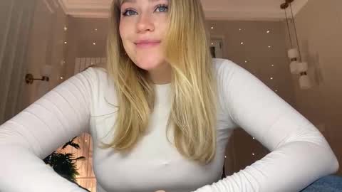 Stephanie online show from March 2026 11:10:01 PM