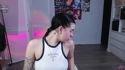 Ari online show from January 2025 03:11:02 PM