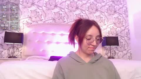 Eliza online show from September 2025 08:41:01 PM