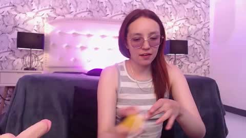 Eliza online show from September 2025 08:08:02 PM