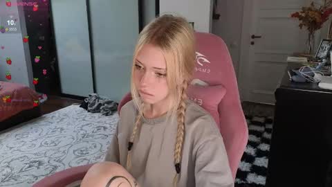 Elizabeth online show from May 2026 01:17:01 PM