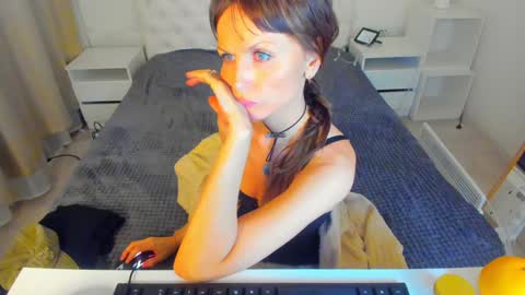 Snapshot of elizabe_th chatting on January 2025 03:52:01 AM Elizabethangel online show from January 2025 03:52:01 AM