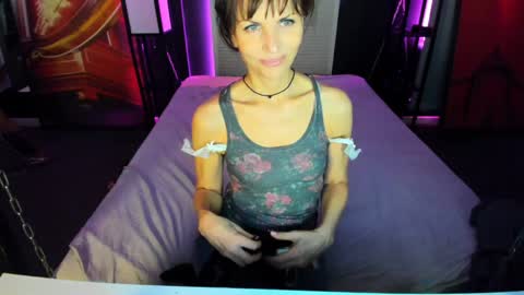 Snapshot of elizabe_th chatting on January 2025 03:55:02 AM Elizabethangel online show from January 2025 03:55:02 AM