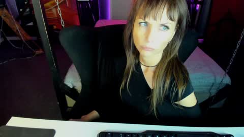 Snapshot of elizabe_th chatting on February 2025 09:19:01 PM Elizabethangel online show from February 2025 09:19:01 PM