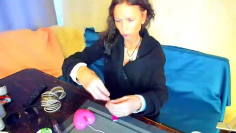 Snapshot of elizabe_th chatting on June 2026 01:37:01 AM Elizabethangel online show from June 2026 01:37:01 AM