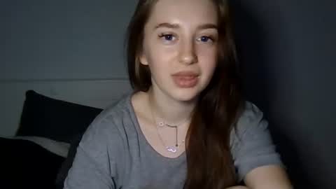 Snapshot of elizabet_18 chatting on January 2025 07:31:01 PM Elizabet 18 online show from January 2025 07:31:01 PM