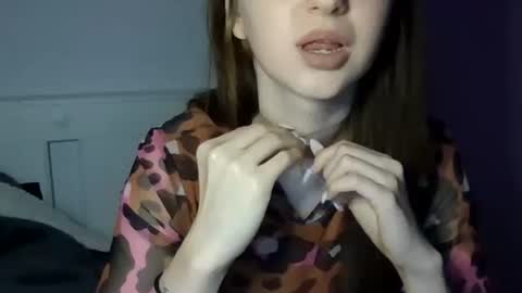 Snapshot of elizabet_18 chatting on February 2025 08:18:01 PM Elizabet 18 online show from February 2025 08:18:01 PM