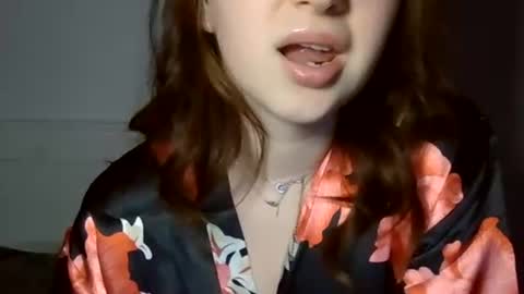 Snapshot of elizabet_18 chatting on February 2025 07:05:02 PM Elizabet 18 online show from February 2025 07:05:02 PM