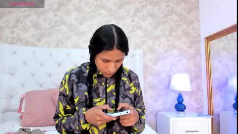 Snapshot of elizabet_taylor_ chatting on January 2025 01:53:01 PM Elizabet Taylor online show from January 2025 01:53:01 PM
