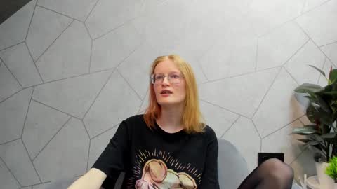 Snapshot of elizabeth_harpper chatting on February 2025 08:27:02 AM Elizabeth online show from February 2025 08:27:02 AM