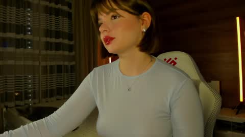 Elizabeth online show from May 2026 11:21:02 PM