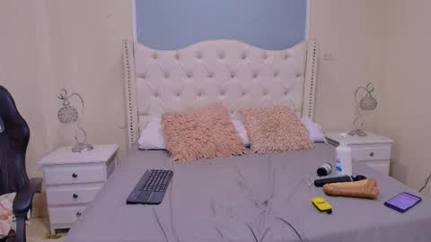 Elizabeth  online show from March 2026 11:23:02 PM